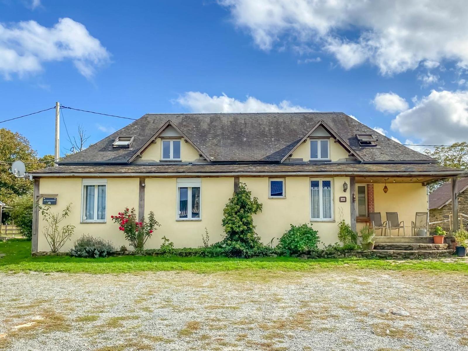 Accommodation A La Ferme Lubersac Bagian luar foto